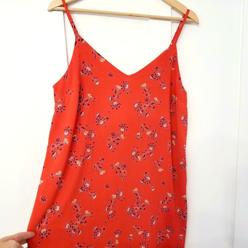 NWOT Ref Dress with flowers